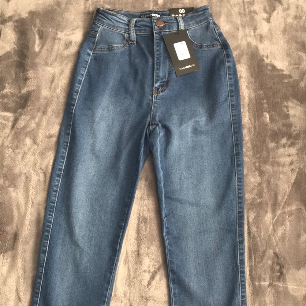 Fashion nova curving jeans